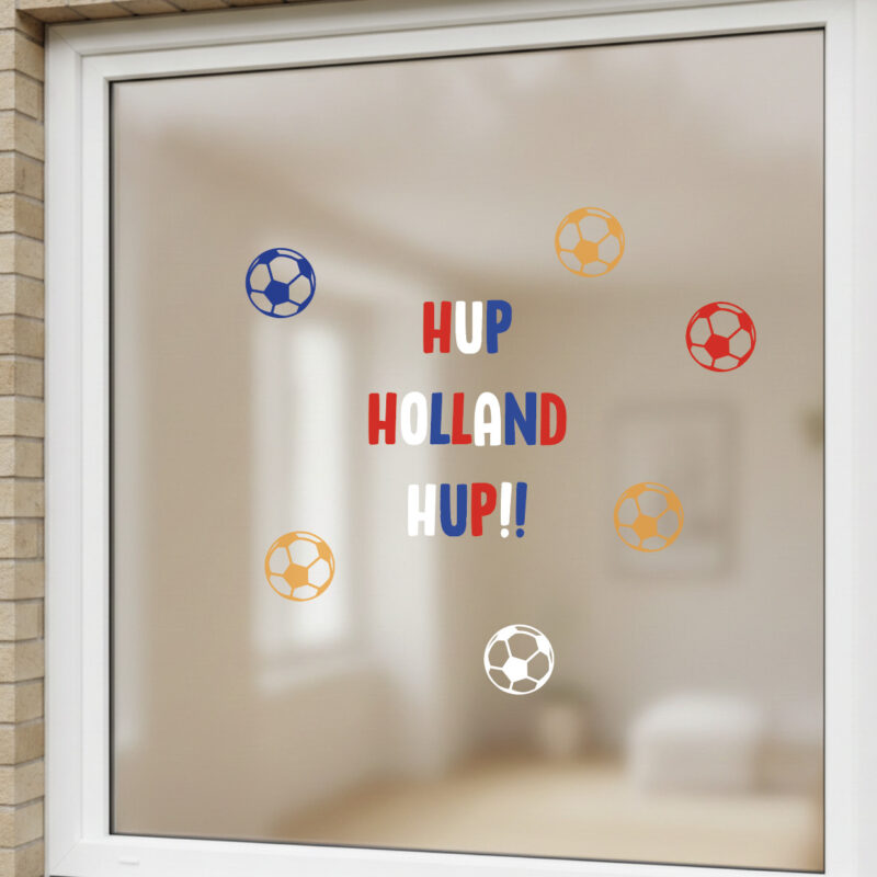 Losse voetbal raamstickers voor EK en WK in oranje rood wit en blauw als herbruikbare raamdecoratie